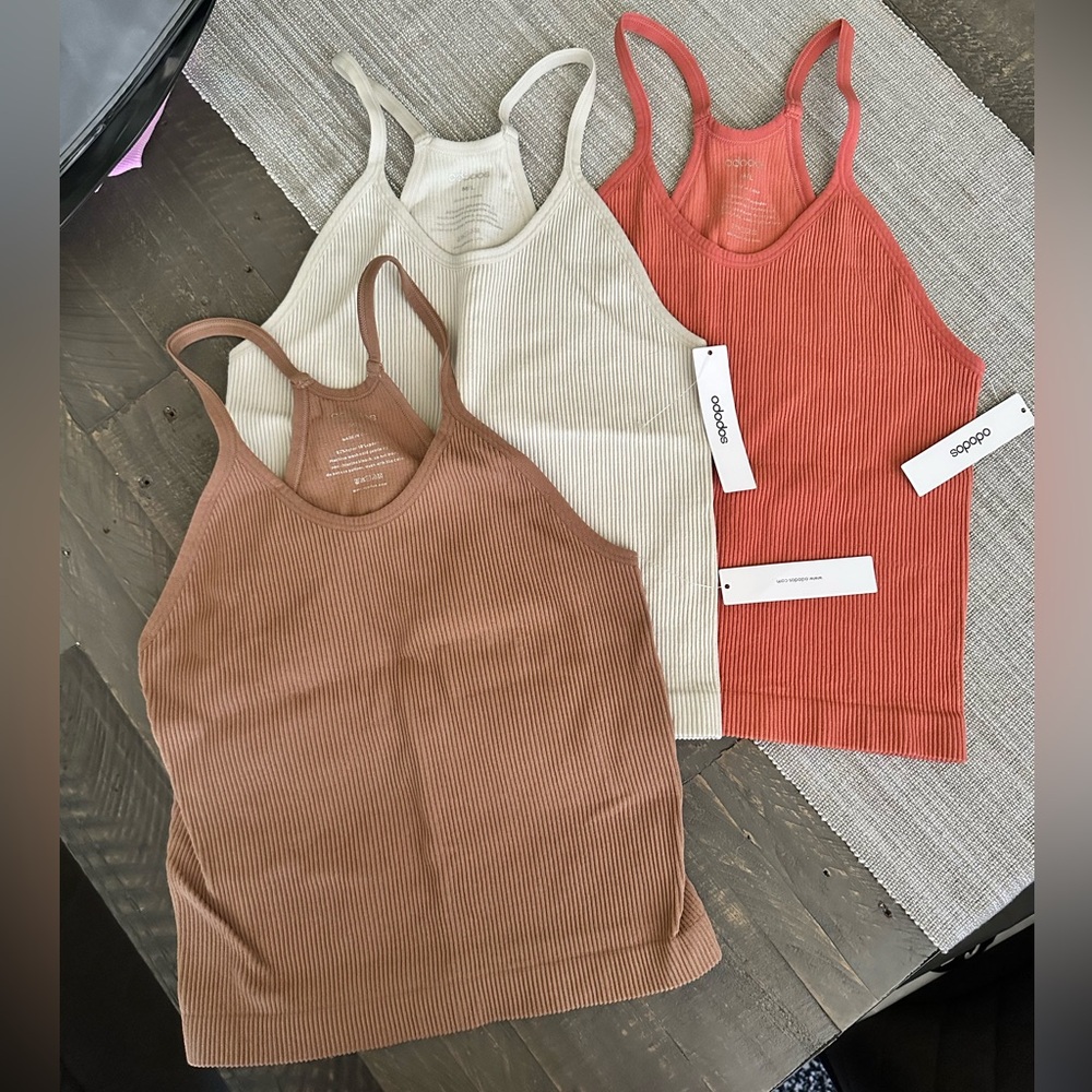 Ododos Women's Ribbed Tank Tops - New with tags.